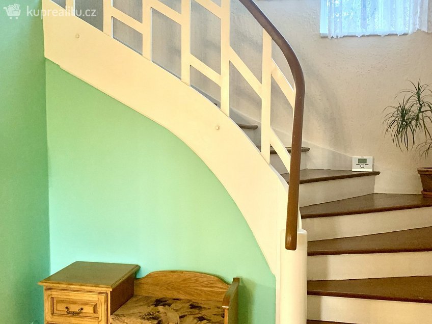 Prodej  rodinného domu 271 m^2 Za Školou 342, Skalná 