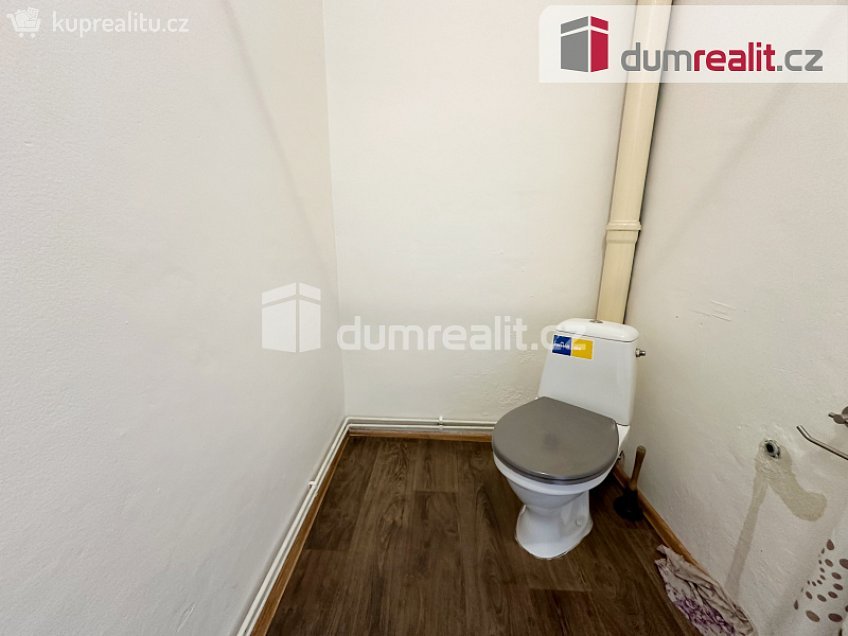 Pronájem bytu 1+1 60 m^2 Labské nábř., Děčín 