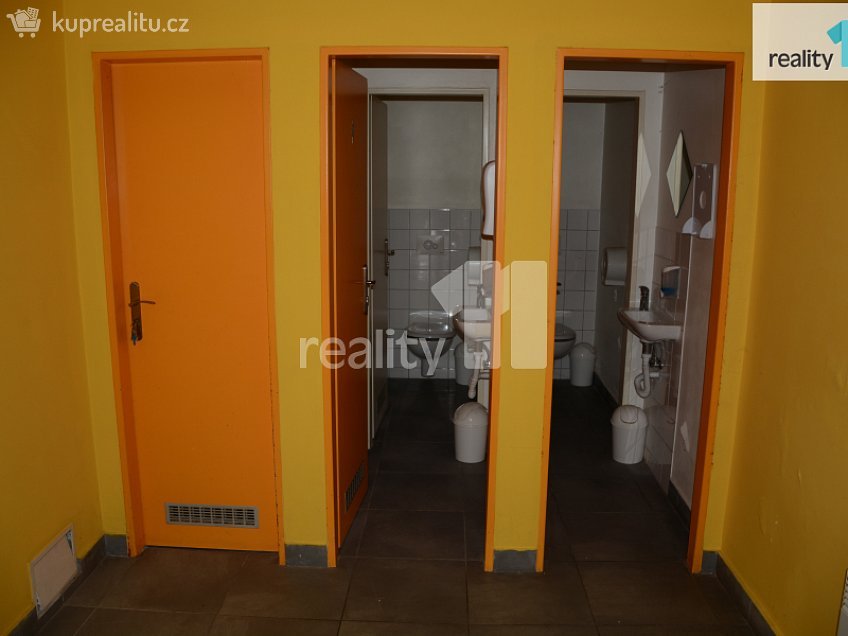 Prodej  komerční reality 34 m^2 Chebská, Karlovy Vary 