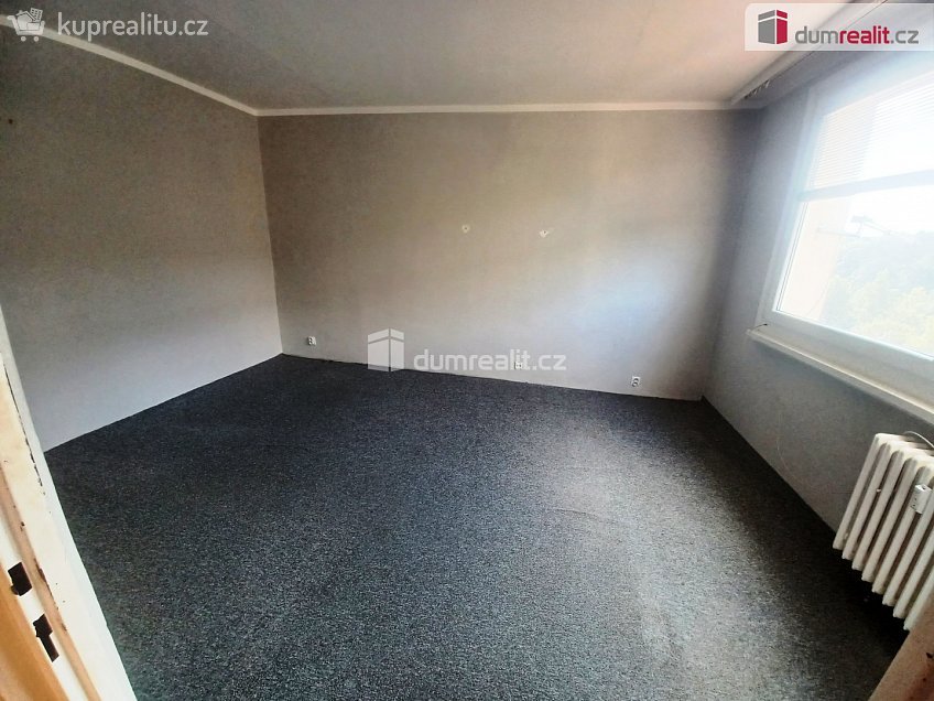 Pronájem bytu 1+1 35 m^2 Na Pěšině, Děčín 