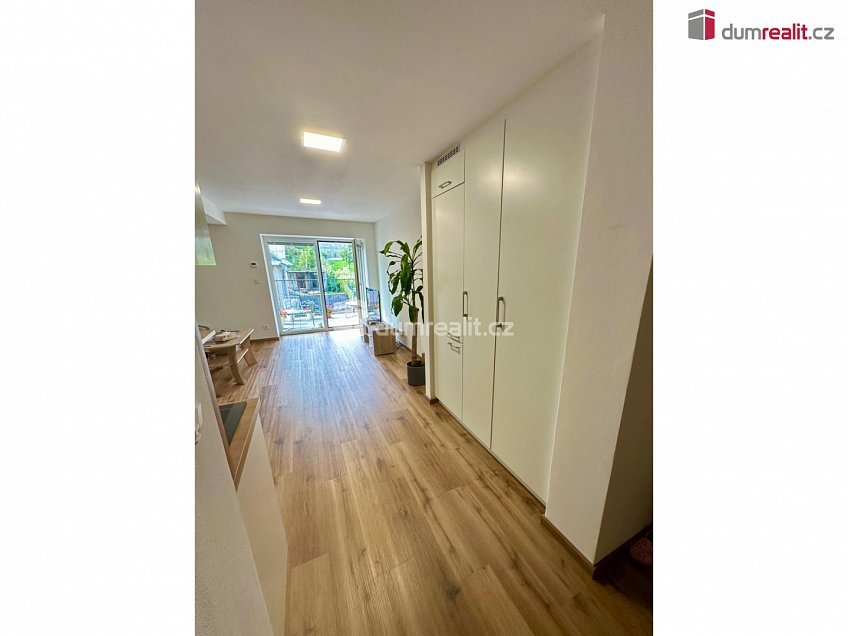 Pronájem bytu 2+kk 41 m^2 Dlouhá, Slušovice 