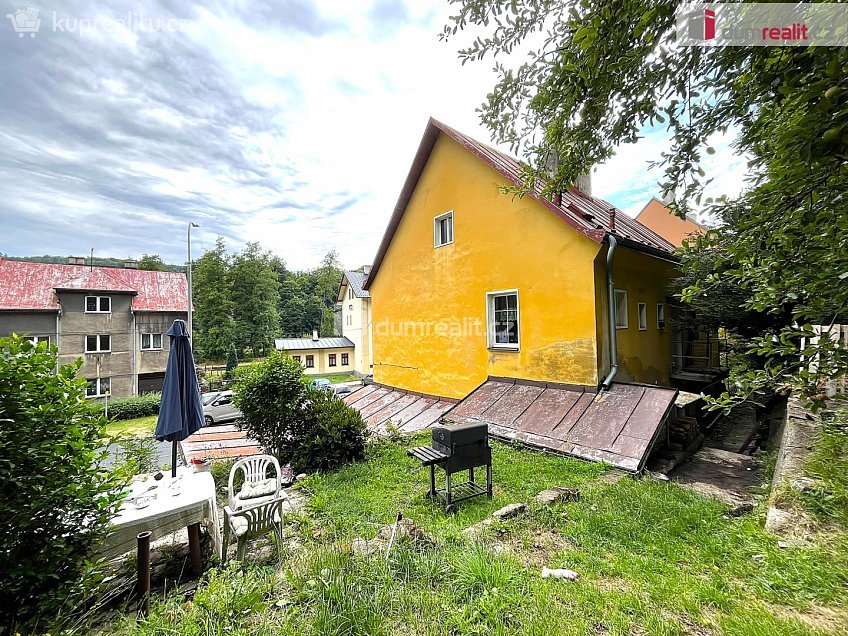 Prodej  rodinného domu 219 m^2 Nádražní, Loket 