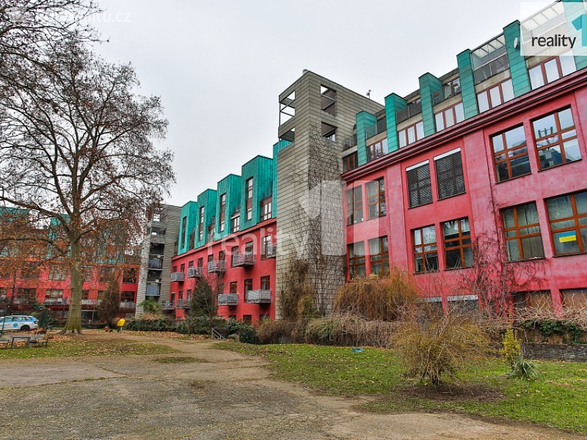 Prodej bytu 3+kk 83 m^2 Novákových, Praha 8 