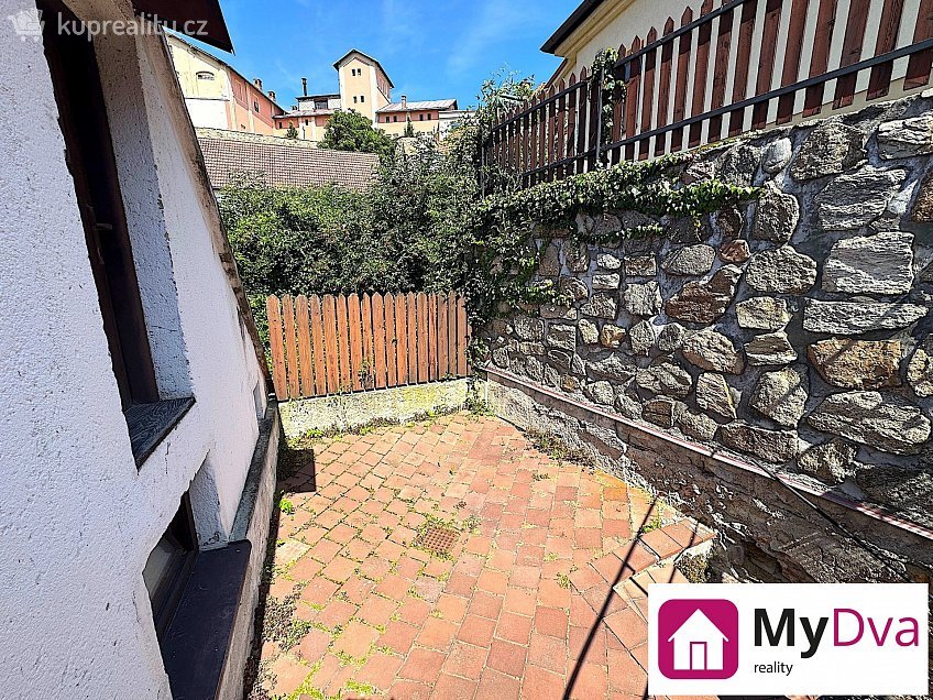 Pronájem bytu 1+kk 32 m^2 Staré Město, Znojmo 