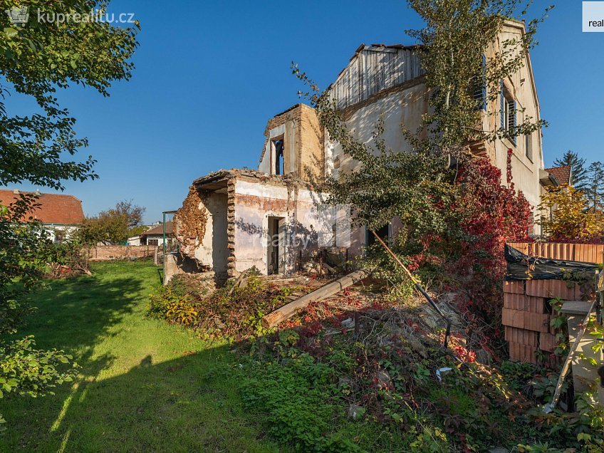 Prodej  stavebního pozemku 544 m^2 Tř. Jana Švermy, Pečky 