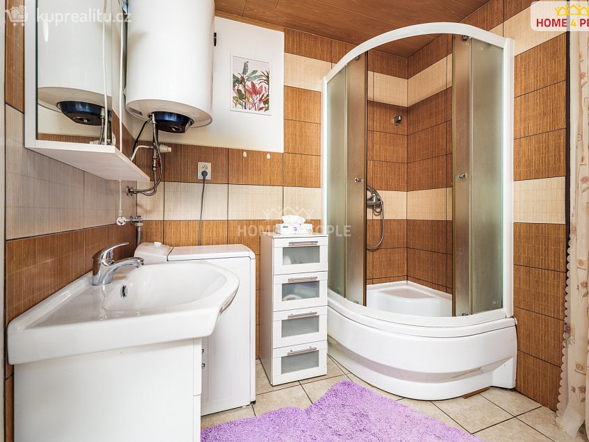 Pronájem  rodinného domu 105 m^2 Jihozápadní IV, Praha 4 