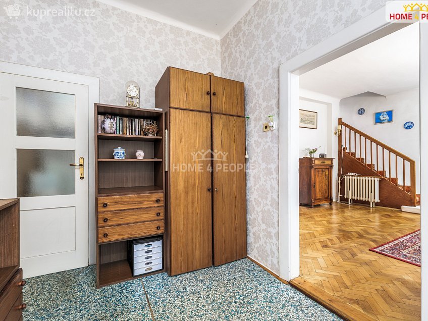 Pronájem  rodinného domu 105 m^2 Jihozápadní IV, Praha 4 