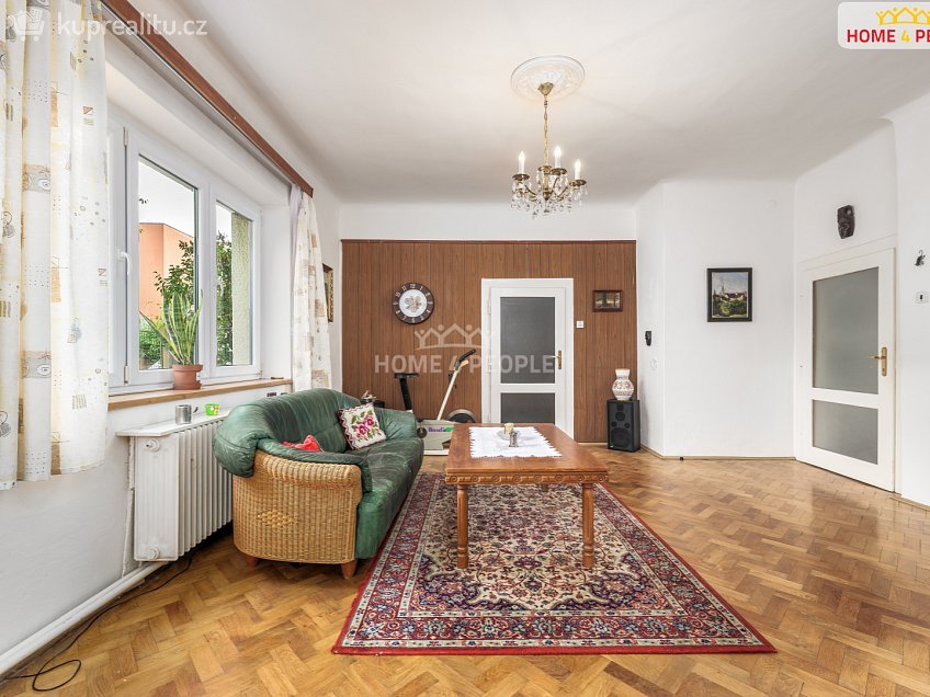 Pronájem  rodinného domu 105 m^2 Jihozápadní IV, Praha 4 