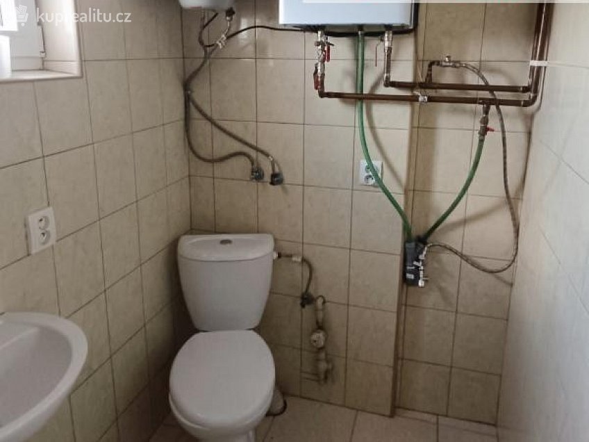 Pronájem bytu 2+1 70 m^2 Vilsnická, Děčín 