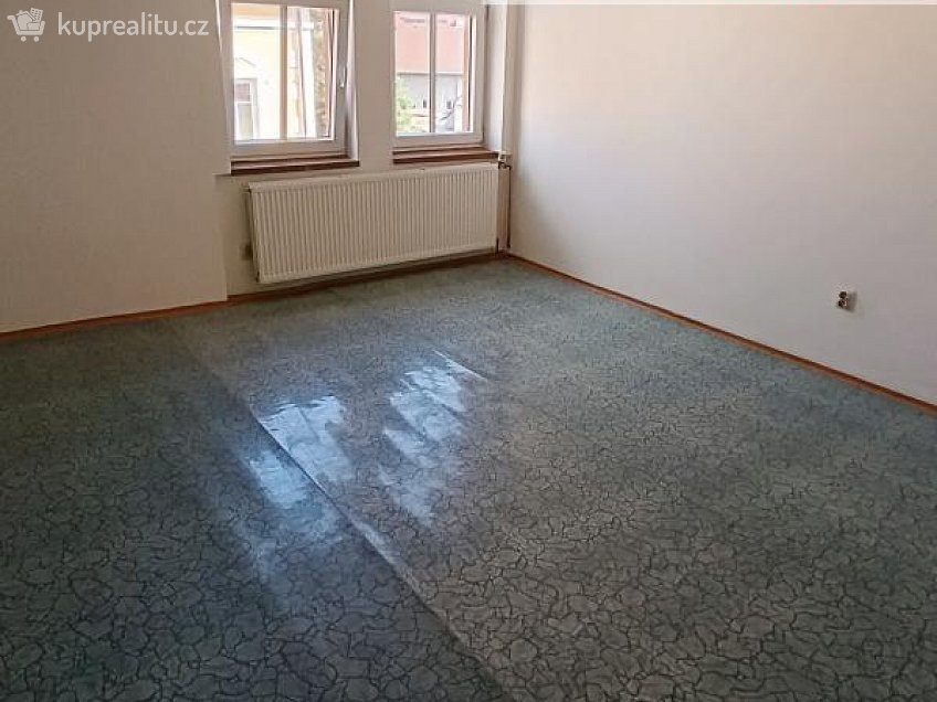Pronájem bytu 2+1 70 m^2 Vilsnická, Děčín 