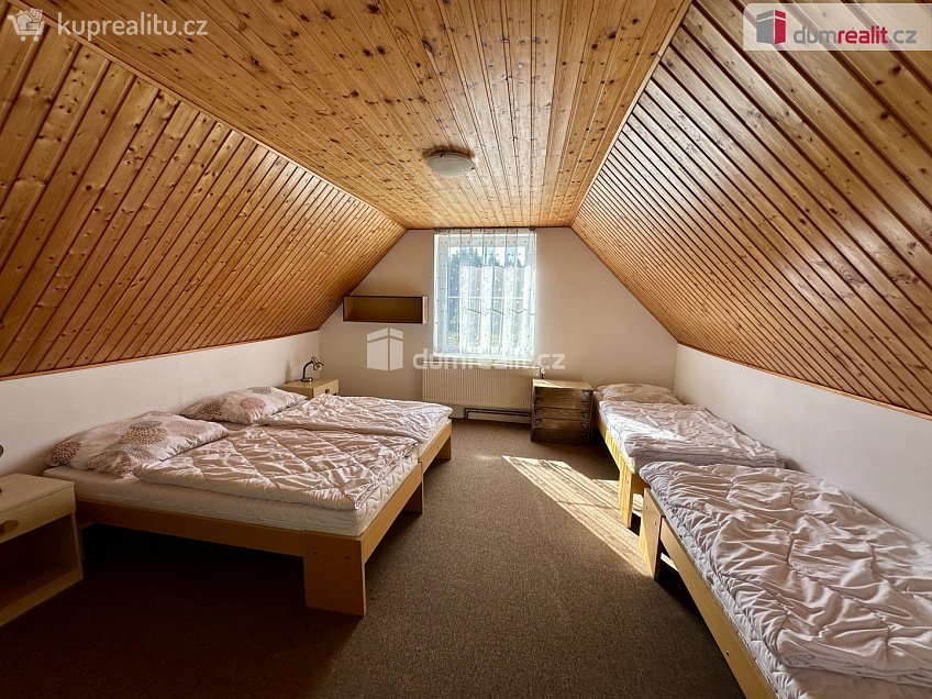 Prodej  rodinného domu 140 m^2 Školní louka, Pernink 