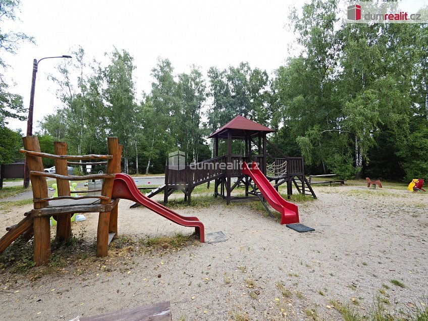 Prodej  stavebního pozemku 2126 m^2 Úzká, Struhařov 
