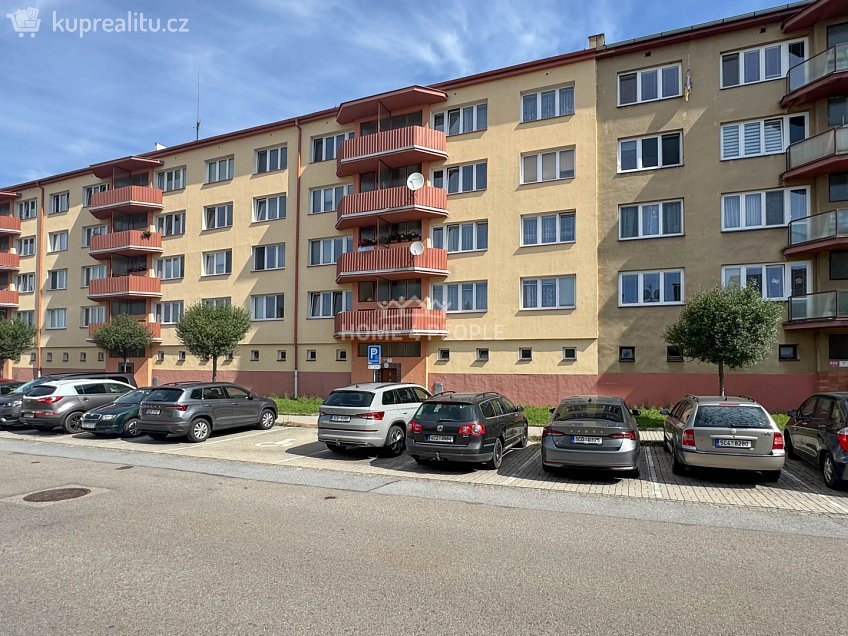 Pronájem bytu 3+1 77 m^2 E. Beneše, České Budějovice 