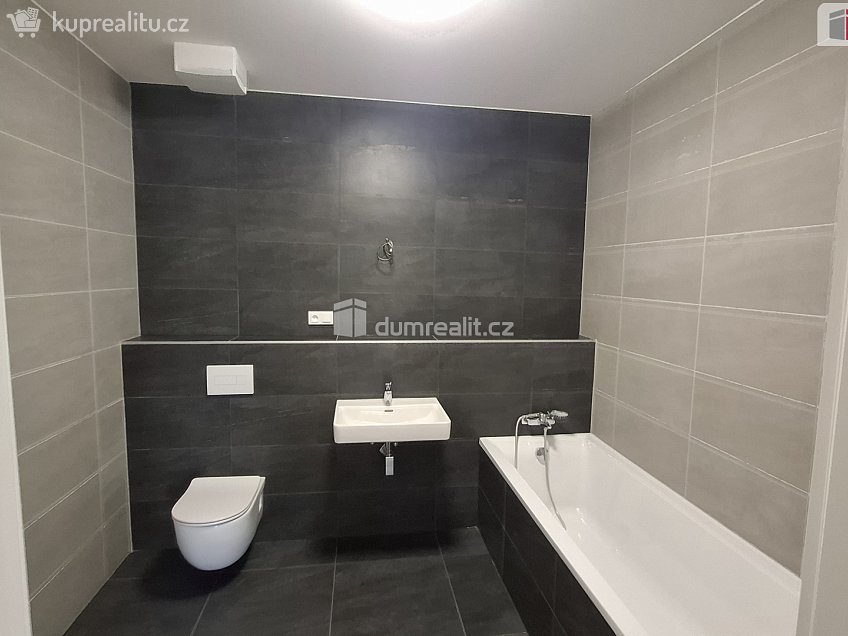 Pronájem bytu 2+kk 61 m^2 Plaská, Plzeň 