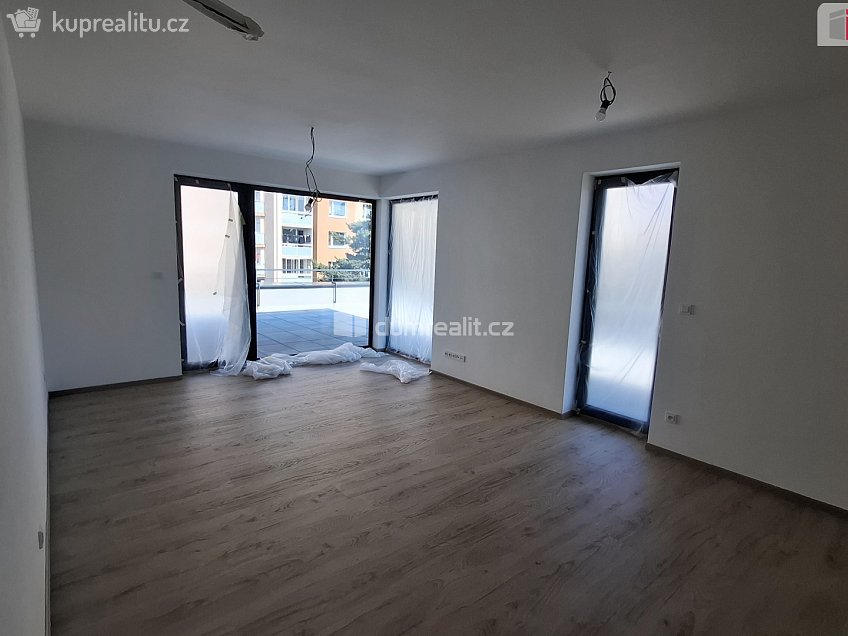 Pronájem bytu 2+kk 61 m^2 Plaská, Plzeň 