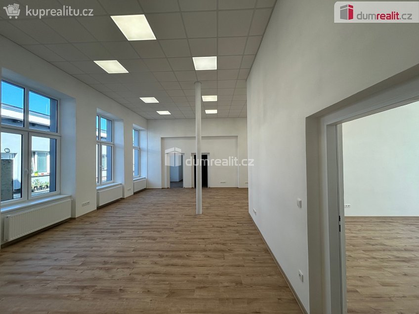 Pronájem  kanceláře 194 m^2 Polepská, Kolín 