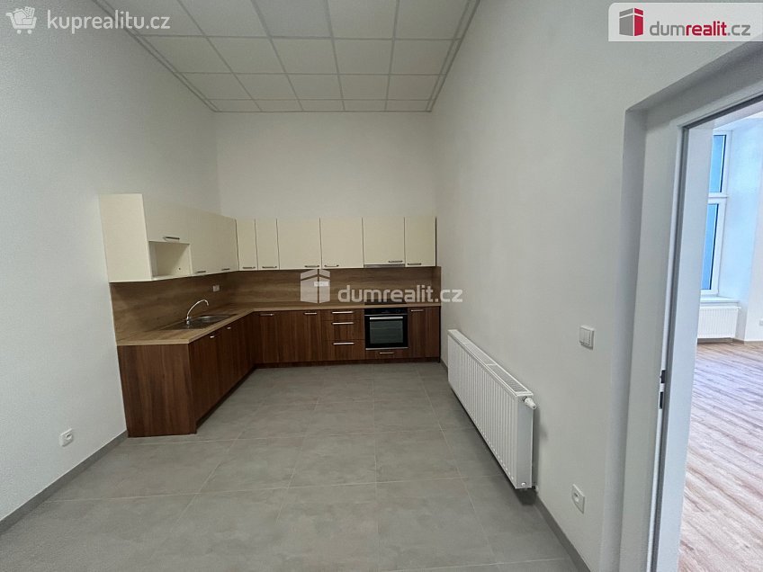 Pronájem  kanceláře 194 m^2 Polepská, Kolín 