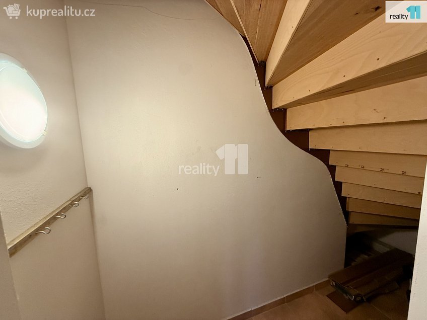 Prodej  rodinného domu 210 m^2 Břasy, Břasy 