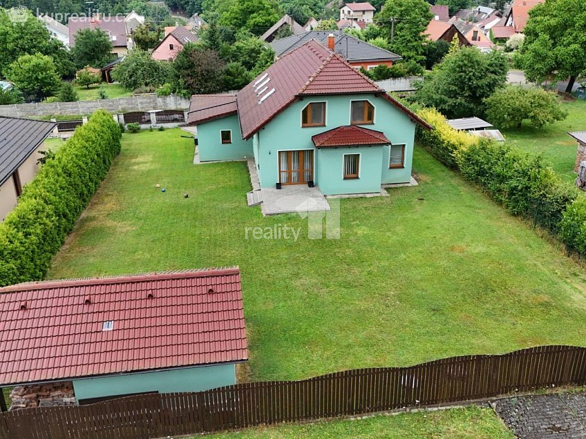 Prodej  rodinného domu 210 m^2 Břasy, Břasy 