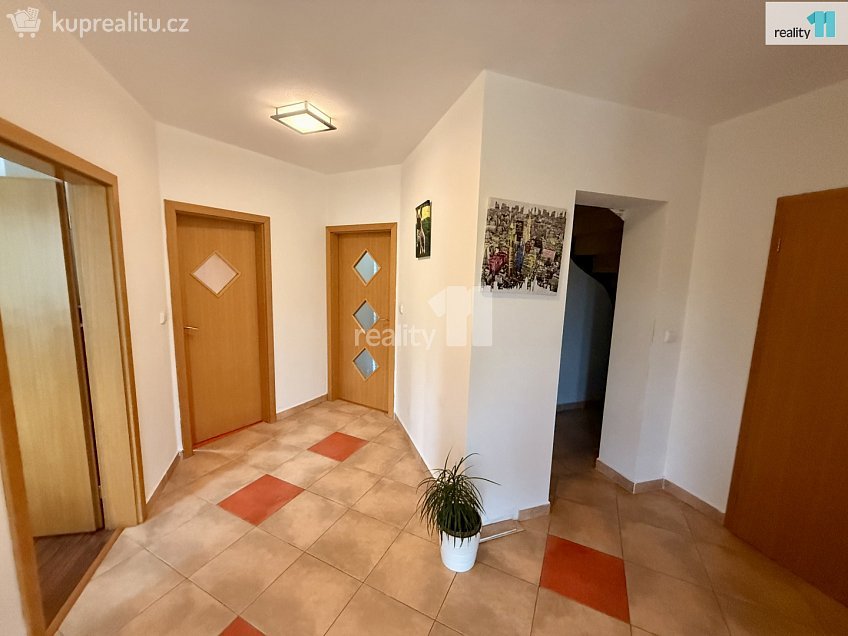 Prodej  rodinného domu 210 m^2 Břasy, Břasy 