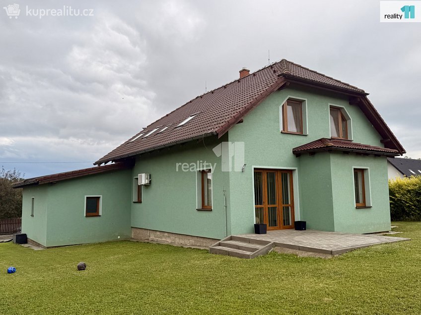 Prodej  rodinného domu 210 m^2 Břasy, Břasy 