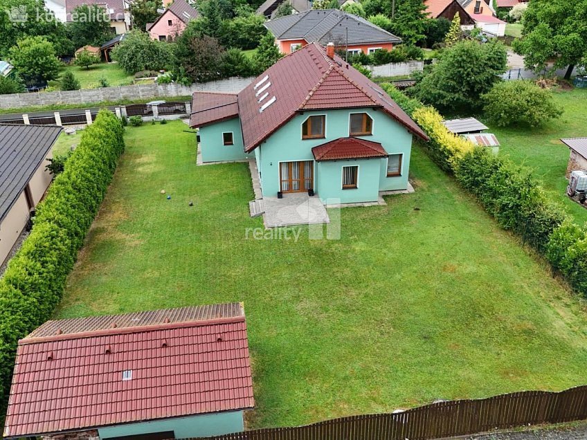 Prodej  rodinného domu 210 m^2 Břasy, Břasy 