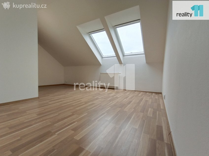 Pronájem  rodinného domu 149 m^2 Menšíkova, Praha-Satalice 
