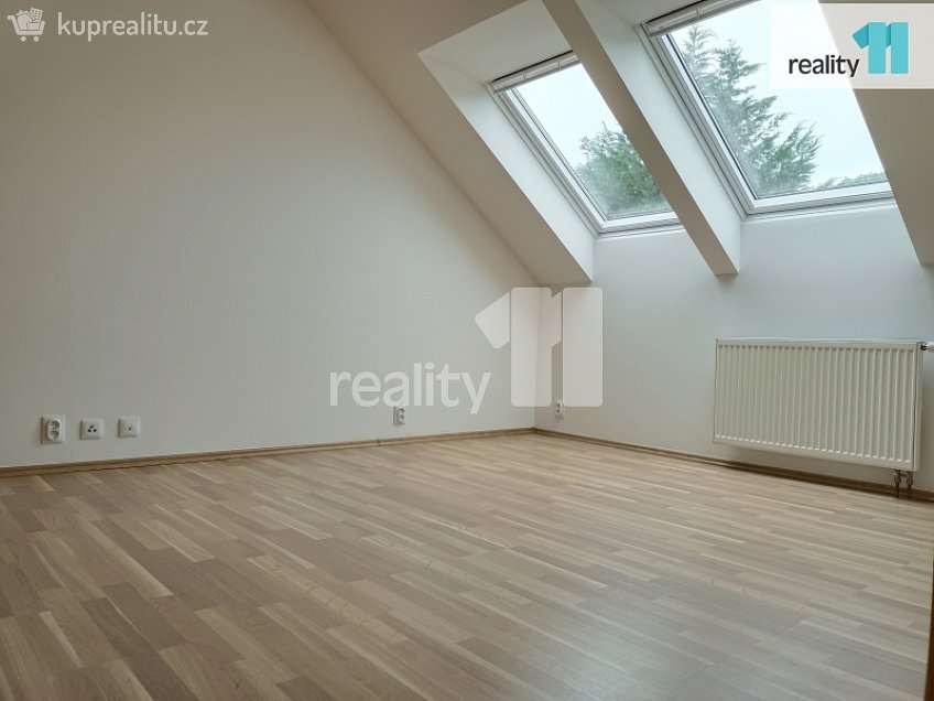 Pronájem  rodinného domu 149 m^2 Menšíkova, Praha-Satalice 