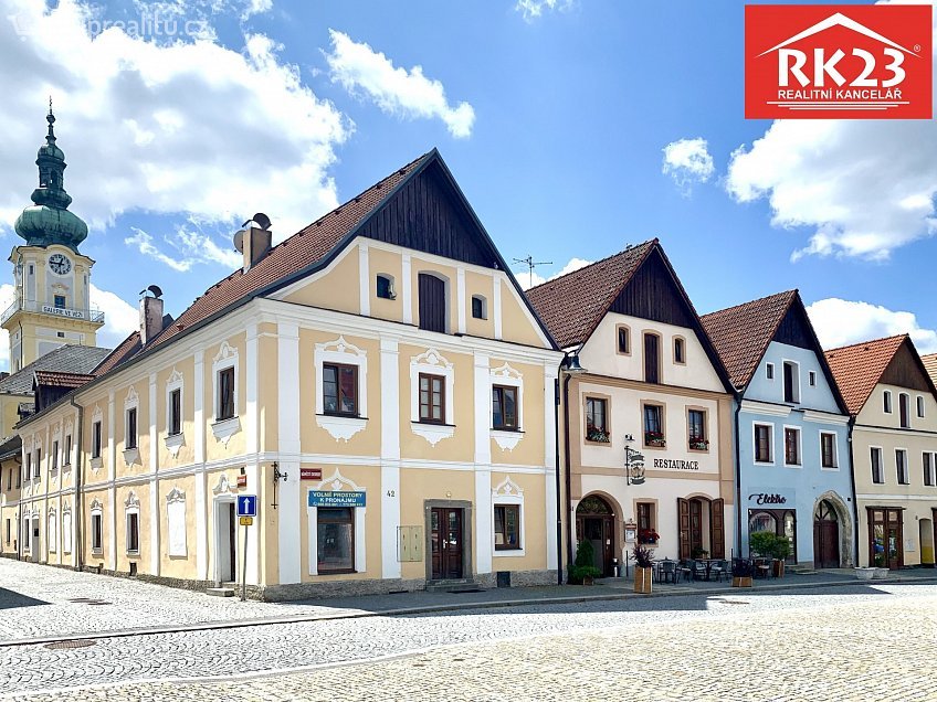 Pronájem  obchodních prostor 80 m^2 náměstí Svobody 40, Planá 