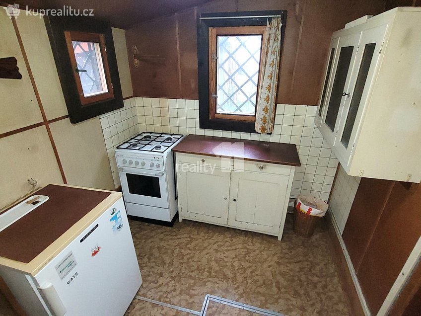 Prodej  chaty 54 m^2 Káraný, Káraný 