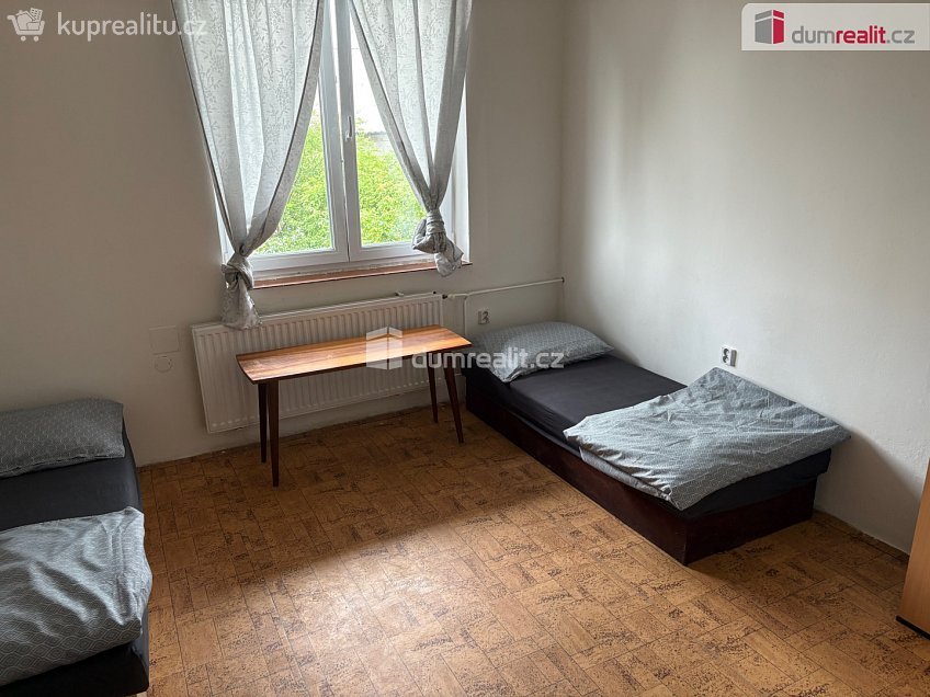 Pronájem bytu 1+kk 12 m^2 Husova, Podivín 