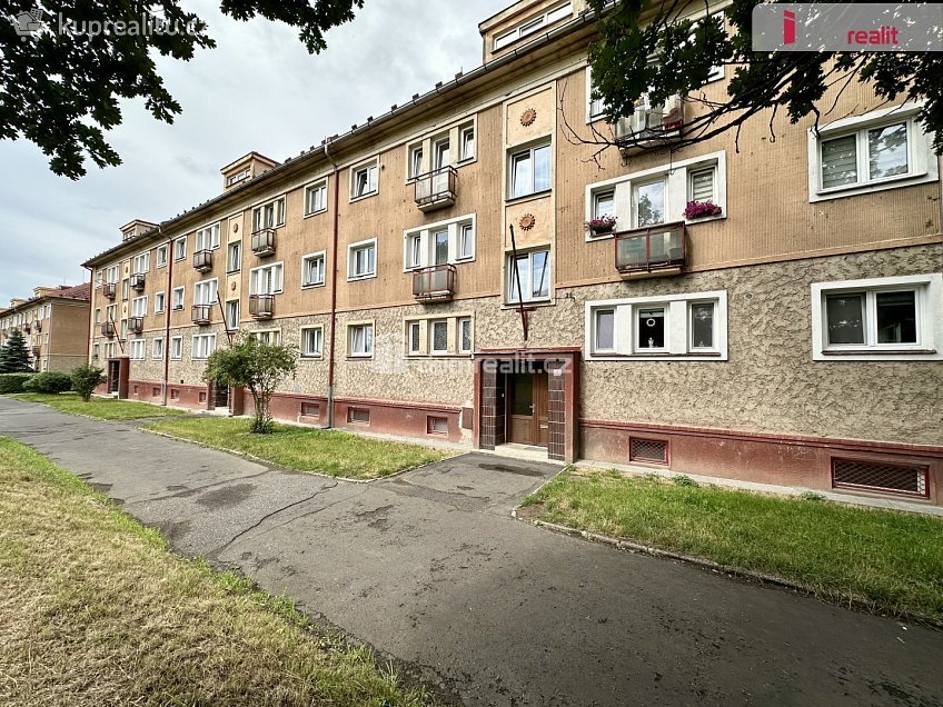 Pronájem bytu 2+1 55 m^2 Kollárova, Ostrov 