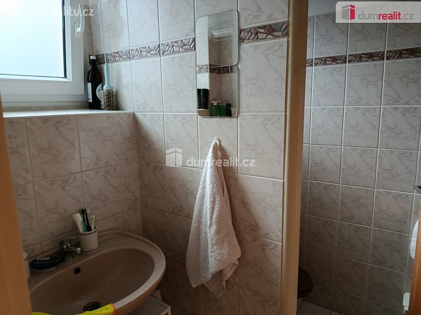 Pronájem bytu 2+kk 50 m^2 Pod hájem, Praha 5 
