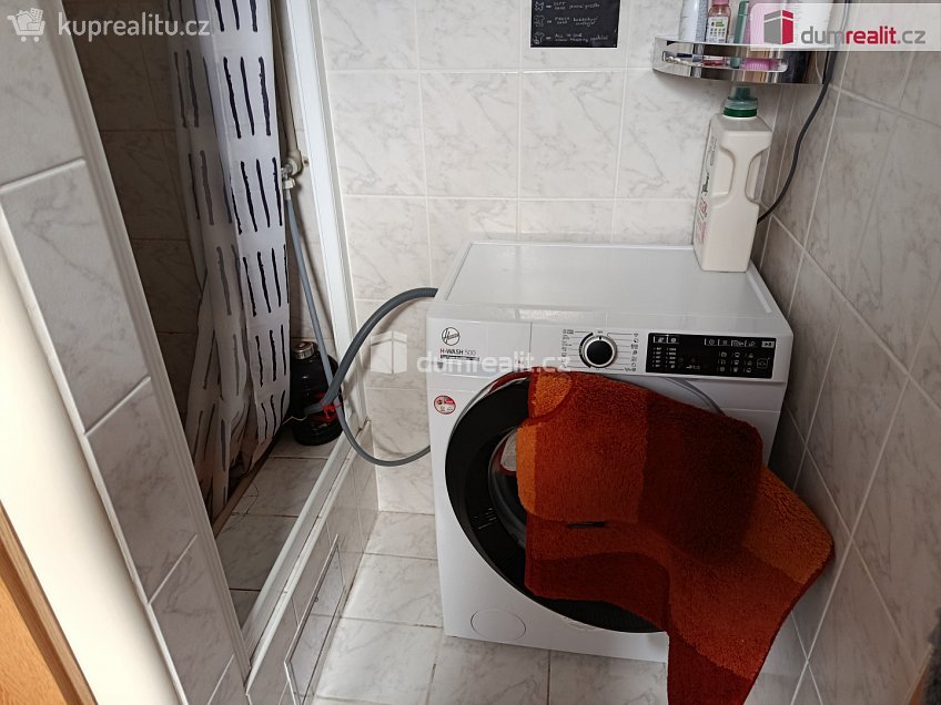 Pronájem bytu 2+kk 50 m^2 Pod hájem, Praha 5 