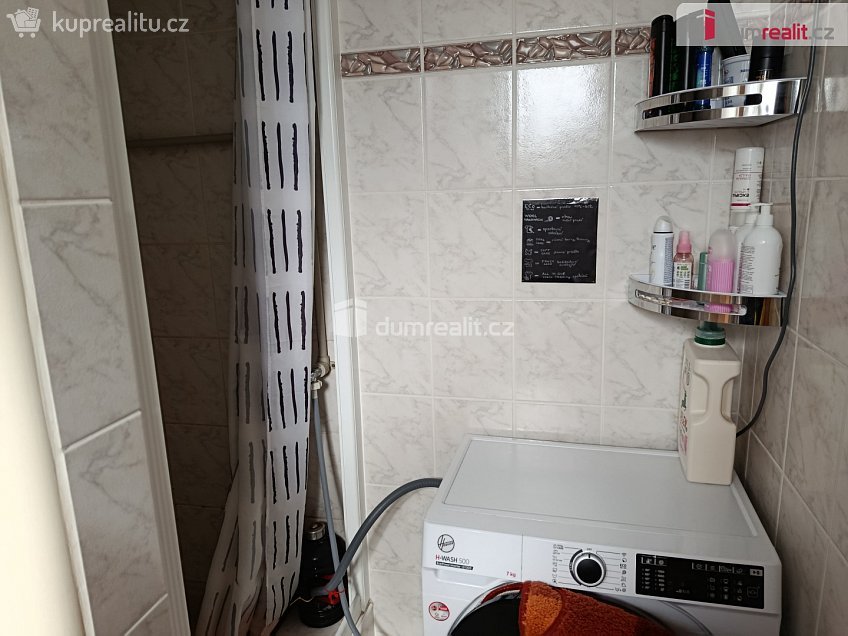 Pronájem bytu 2+kk 50 m^2 Pod hájem, Praha 5 