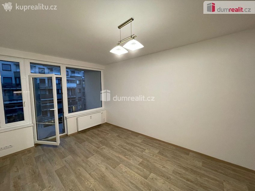 Pronájem bytu 2+kk 52 m^2 Zakšínská, Praha 9 
