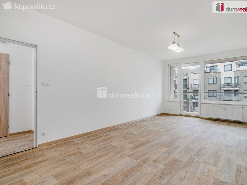 Pronájem bytu 2+kk 52 m^2 Zakšínská, Praha 9 