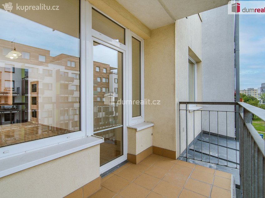 Pronájem bytu 2+kk 52 m^2 Zakšínská, Praha 9 