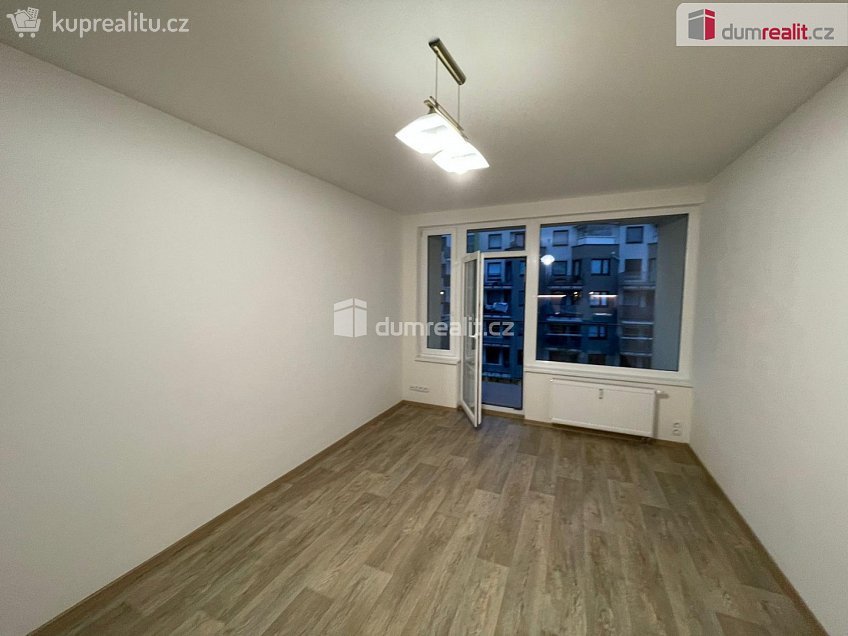 Pronájem bytu 2+kk 52 m^2 Zakšínská, Praha 9 