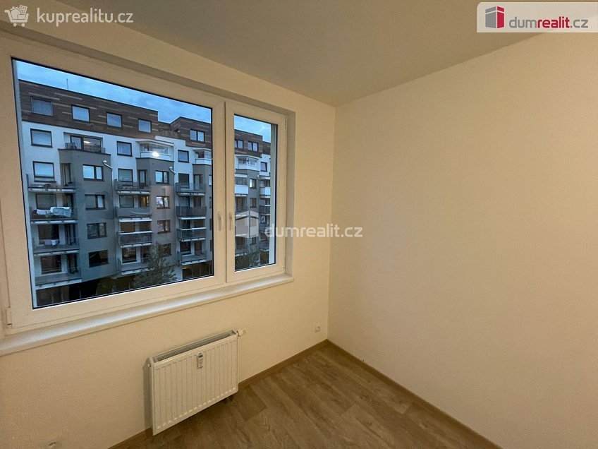 Pronájem bytu 2+kk 52 m^2 Zakšínská, Praha 9 