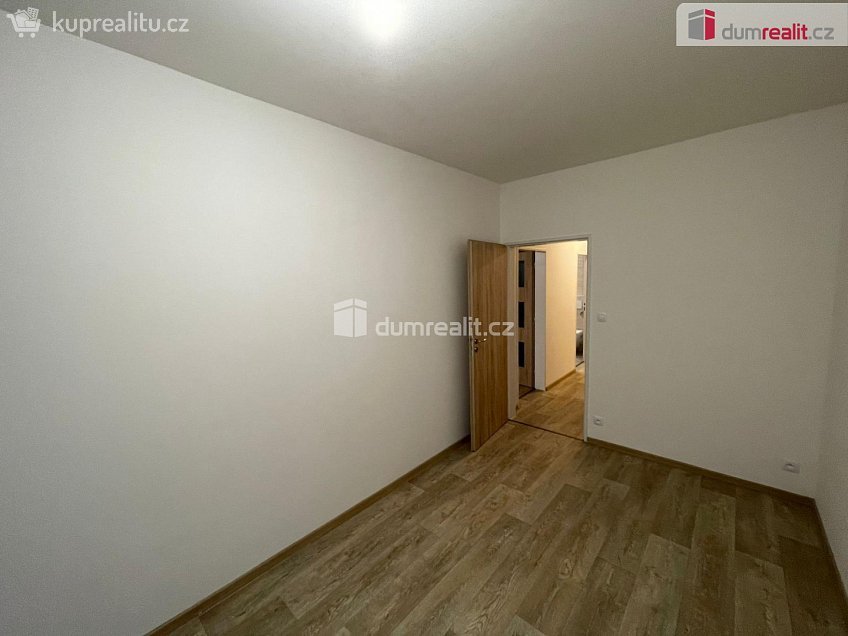 Pronájem bytu 2+kk 52 m^2 Zakšínská, Praha 9 