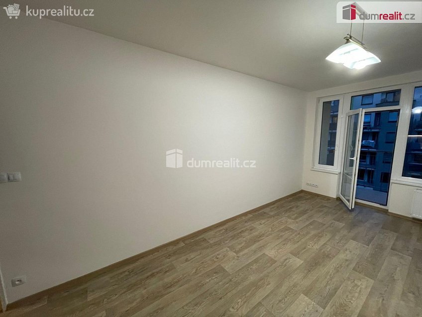 Pronájem bytu 2+kk 52 m^2 Zakšínská, Praha 9 