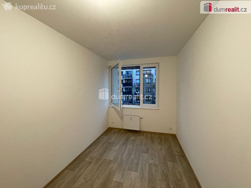 Pronájem bytu 2+kk 52 m^2 Zakšínská, Praha 9 