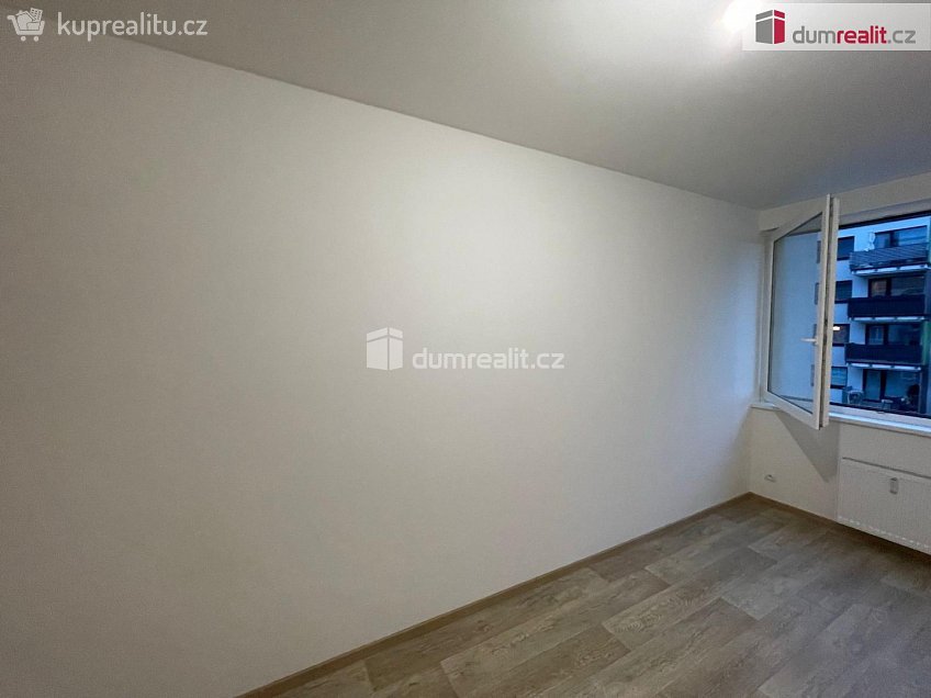 Pronájem bytu 2+kk 52 m^2 Zakšínská, Praha 9 
