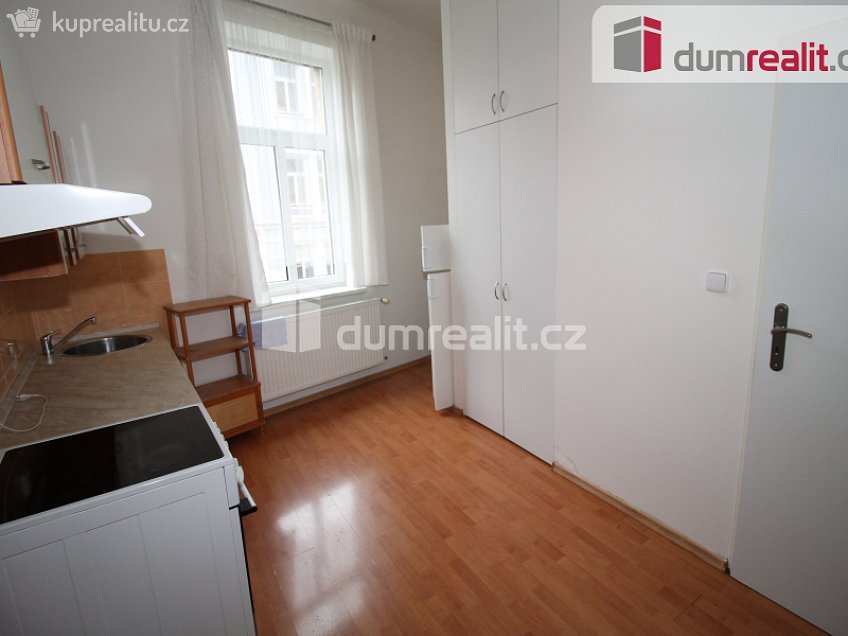 Pronájem bytu 1+1 45 m^2 Ruská, Mariánské Lázně 