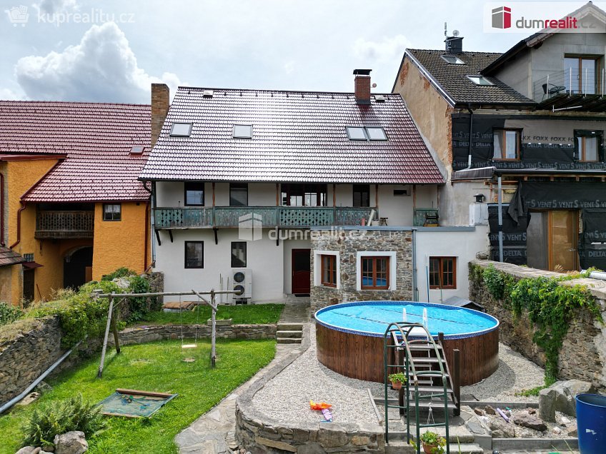 Prodej  rodinného domu 130 m^2 náměstí J. V. Kamarýta, Velešín 