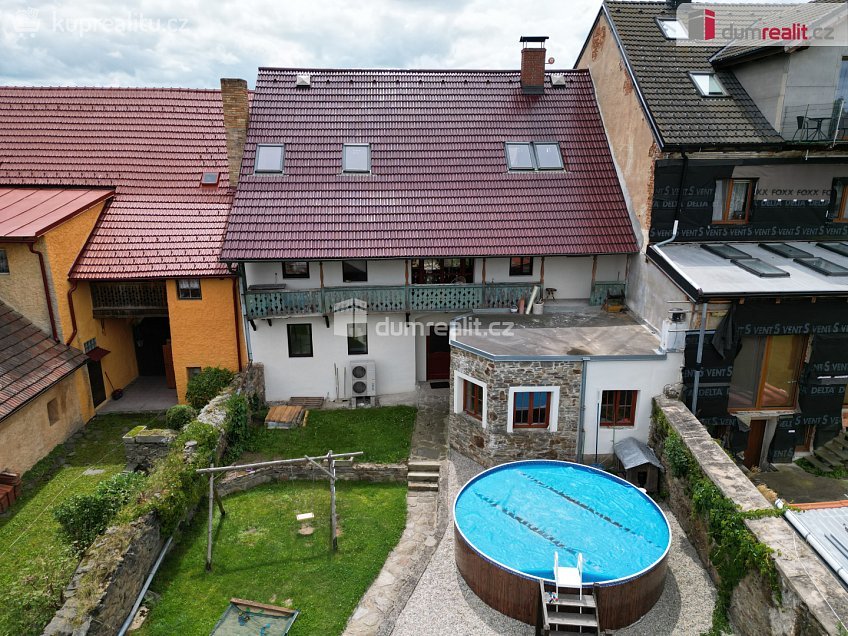 Prodej  rodinného domu 130 m^2 náměstí J. V. Kamarýta, Velešín 