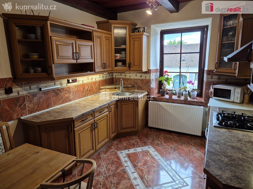 Prodej  rodinného domu 130 m^2 náměstí J. V. Kamarýta, Velešín 