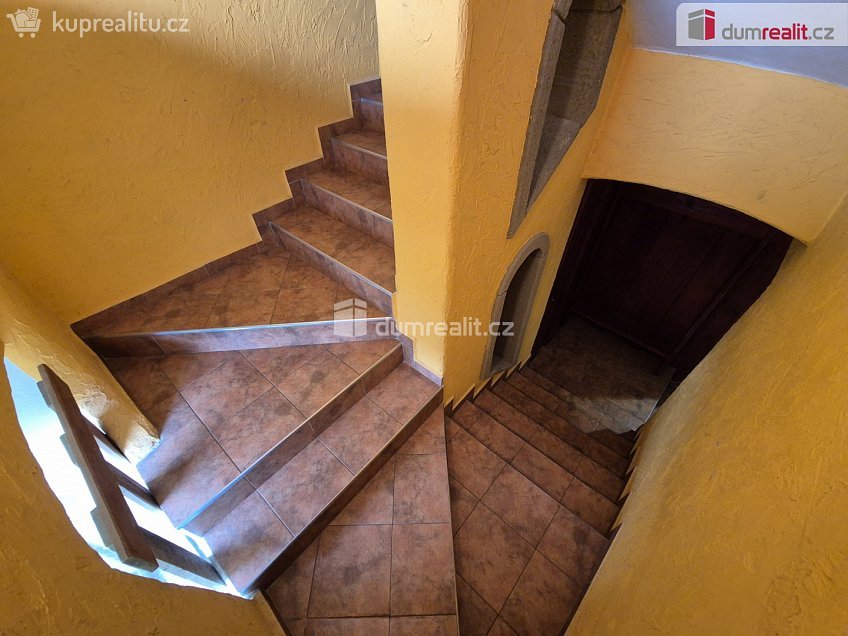 Prodej  rodinného domu 130 m^2 náměstí J. V. Kamarýta, Velešín 