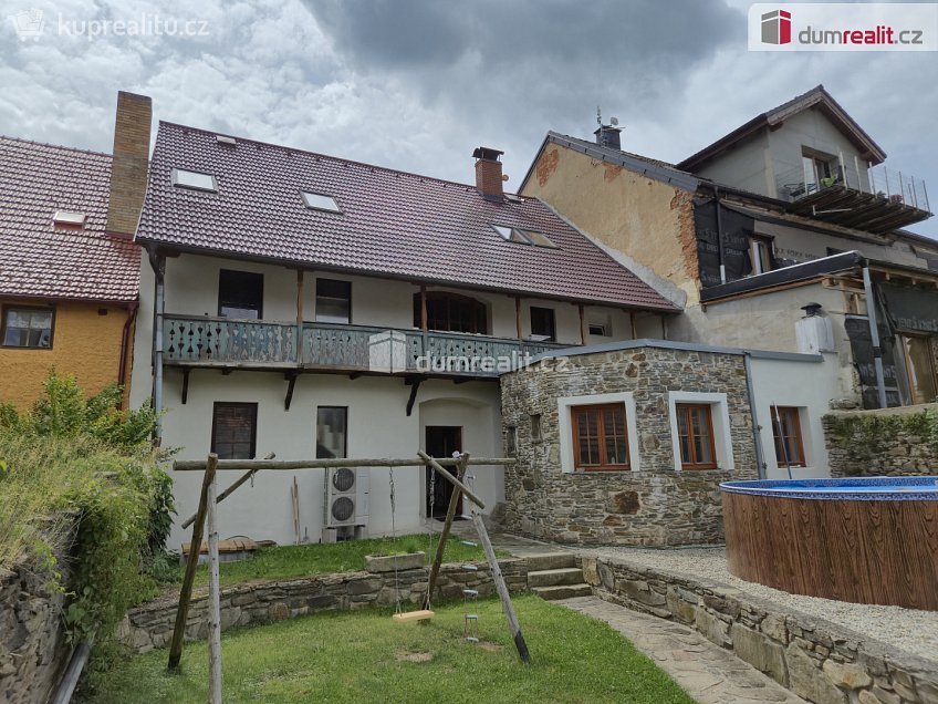 Prodej  rodinného domu 130 m^2 náměstí J. V. Kamarýta, Velešín 
